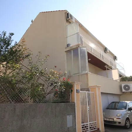 Apartment With A Parking Space - 9682 Dubrovnik