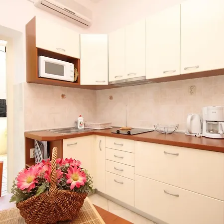 Apartament With A Parking Space - 9682 Dubrownik