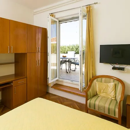 Appartement With A Parking Space - 9682 Dubrovnik
