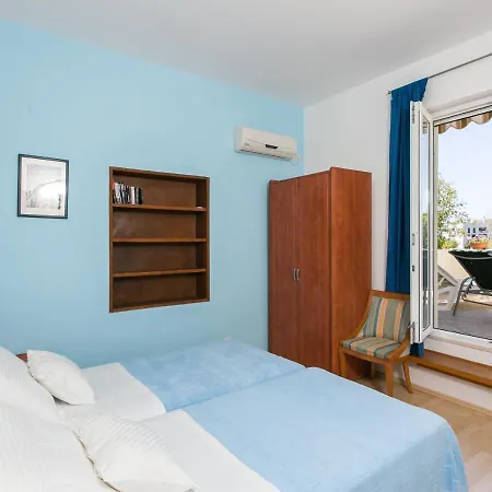 With A Parking Space - 9682 ドゥブロブニク